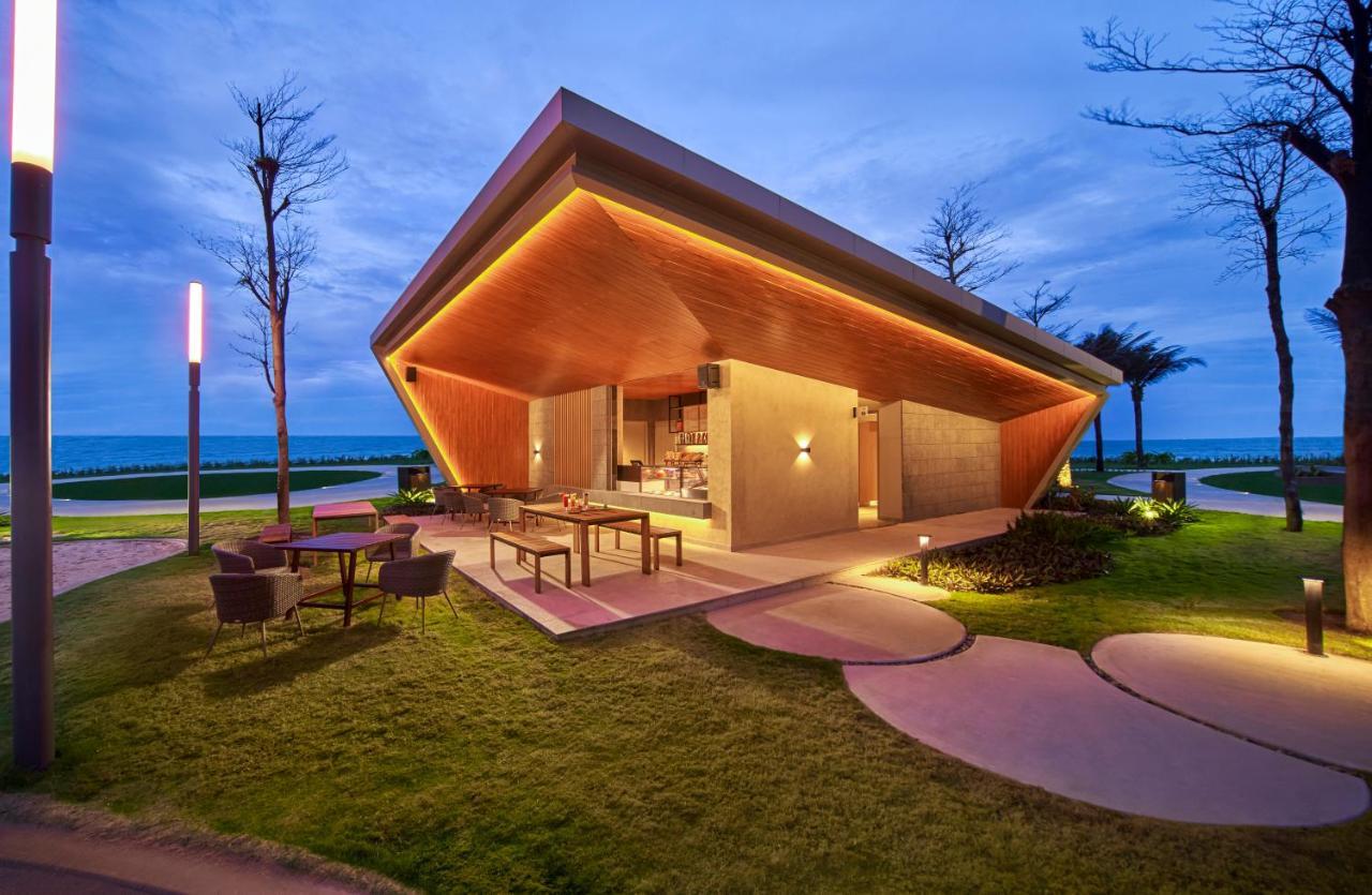 Holiday Inn Resort Ho Tram Beach, an IHG Hotel Exterior foto