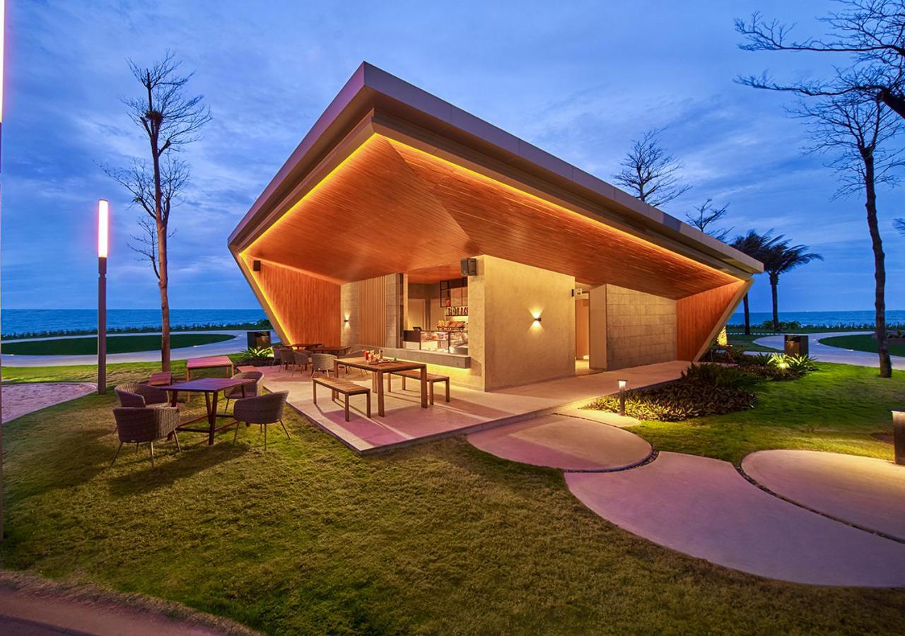 Holiday Inn Resort Ho Tram Beach, an IHG Hotel Exterior foto